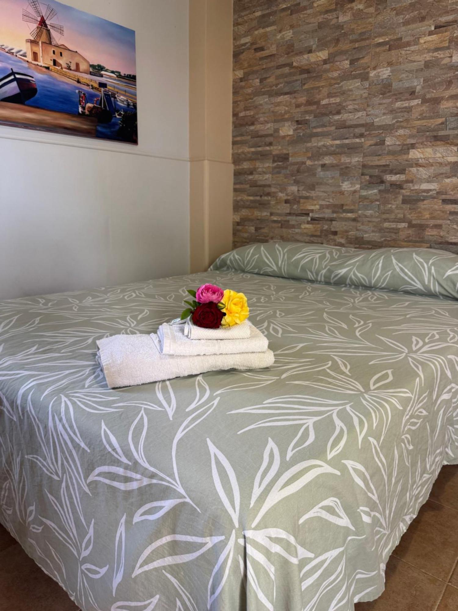 Trenasse Guest House มาร์ซาลา ภายนอก รูปภาพ